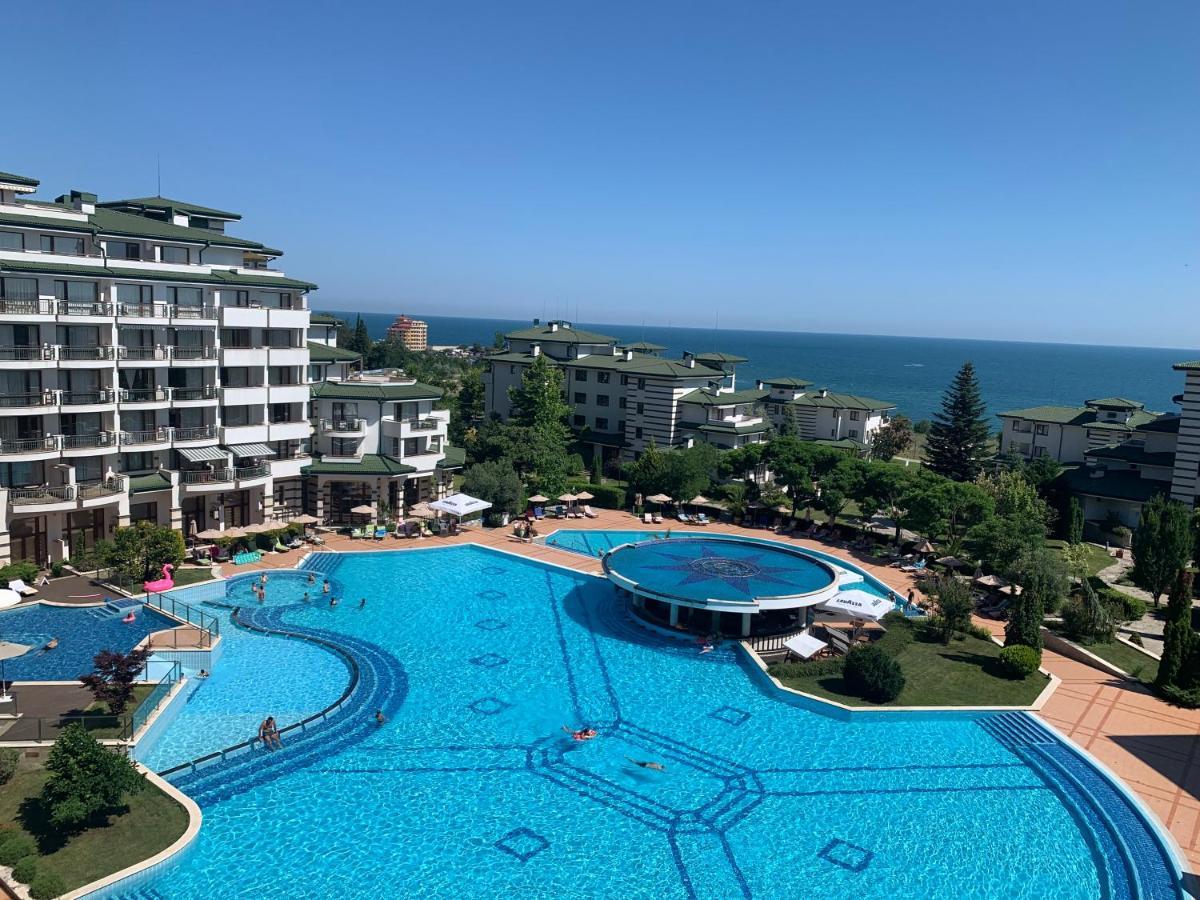 Kalina Private Apartments In Emerald Resort, Ravda Exterior photo