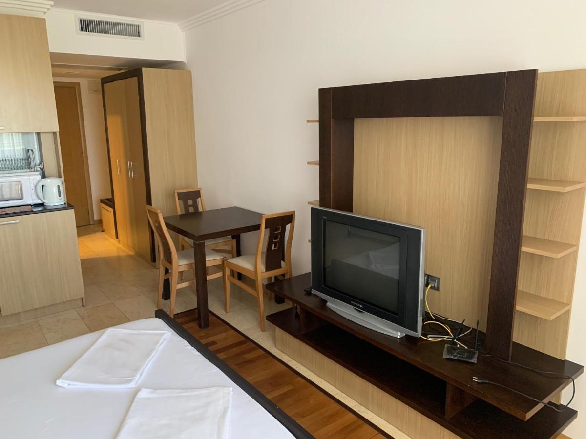 Kalina Private Apartments In Emerald Resort, Ravda Exterior photo