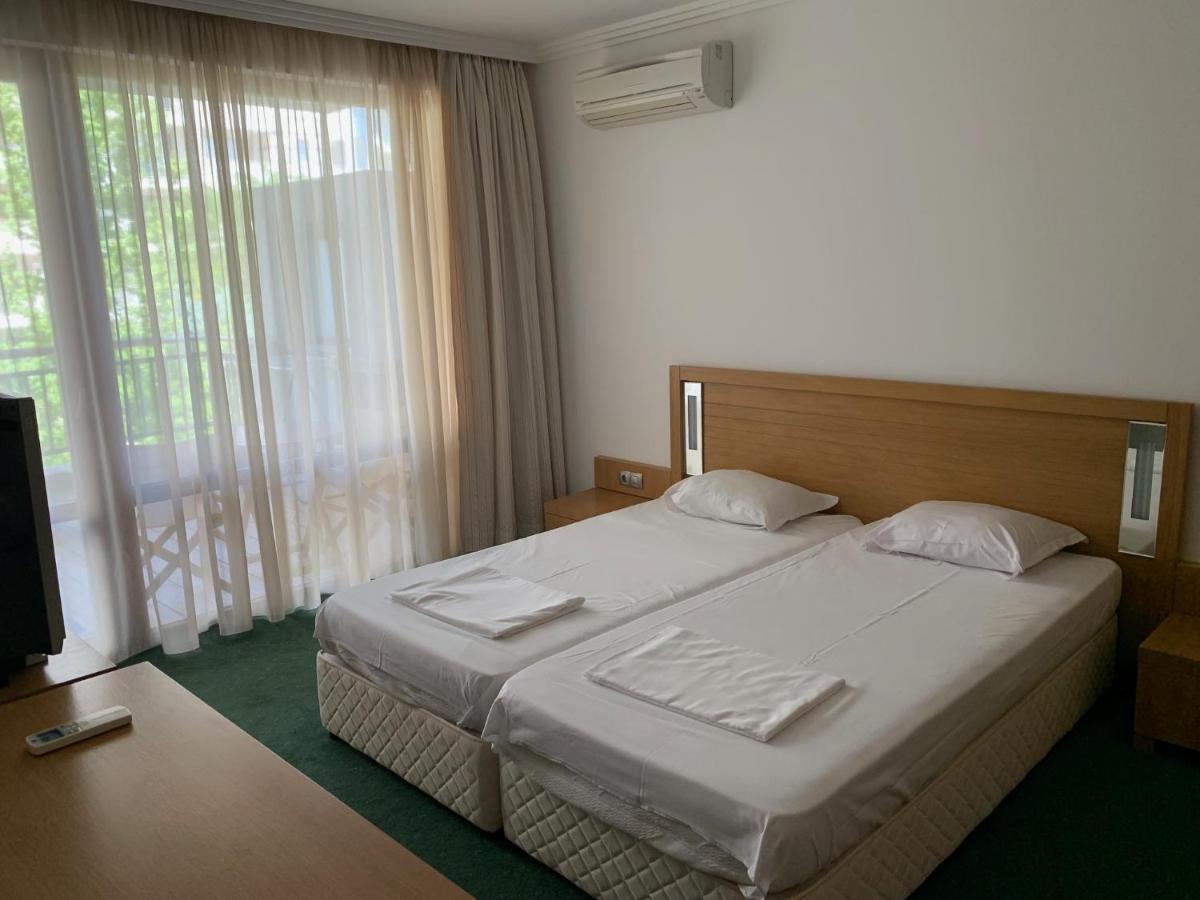 Kalina Private Apartments In Emerald Resort, Ravda Exterior photo