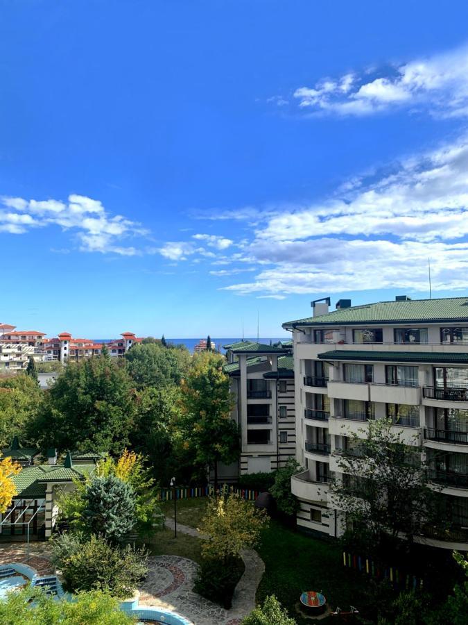 Kalina Private Apartments In Emerald Resort, Ravda Exterior photo
