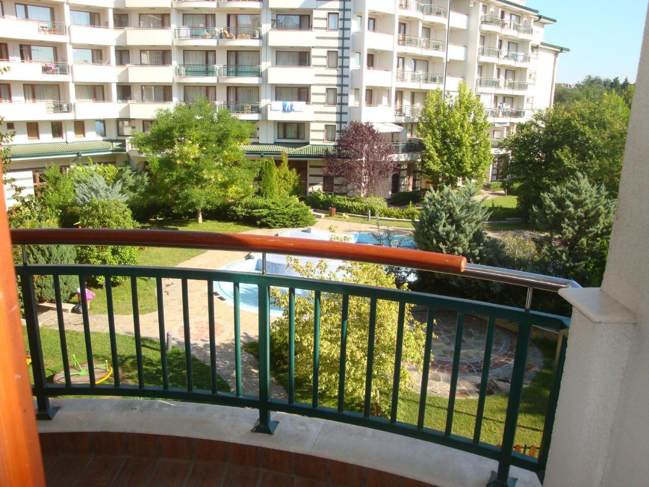 Kalina Private Apartments In Emerald Resort, Ravda Exterior photo