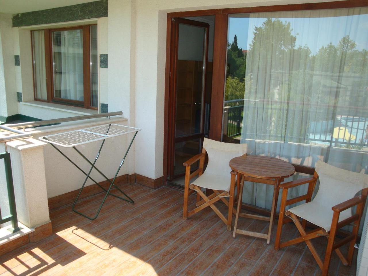 Kalina Private Apartments In Emerald Resort, Ravda Exterior photo