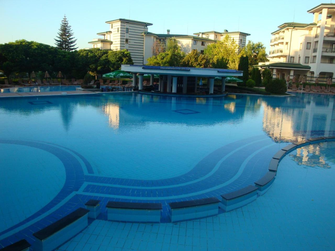 Kalina Private Apartments In Emerald Resort, Ravda Exterior photo